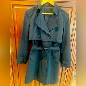 ZARA raincoat/trench coat. Navy size small. Never worn. Detachable belt.